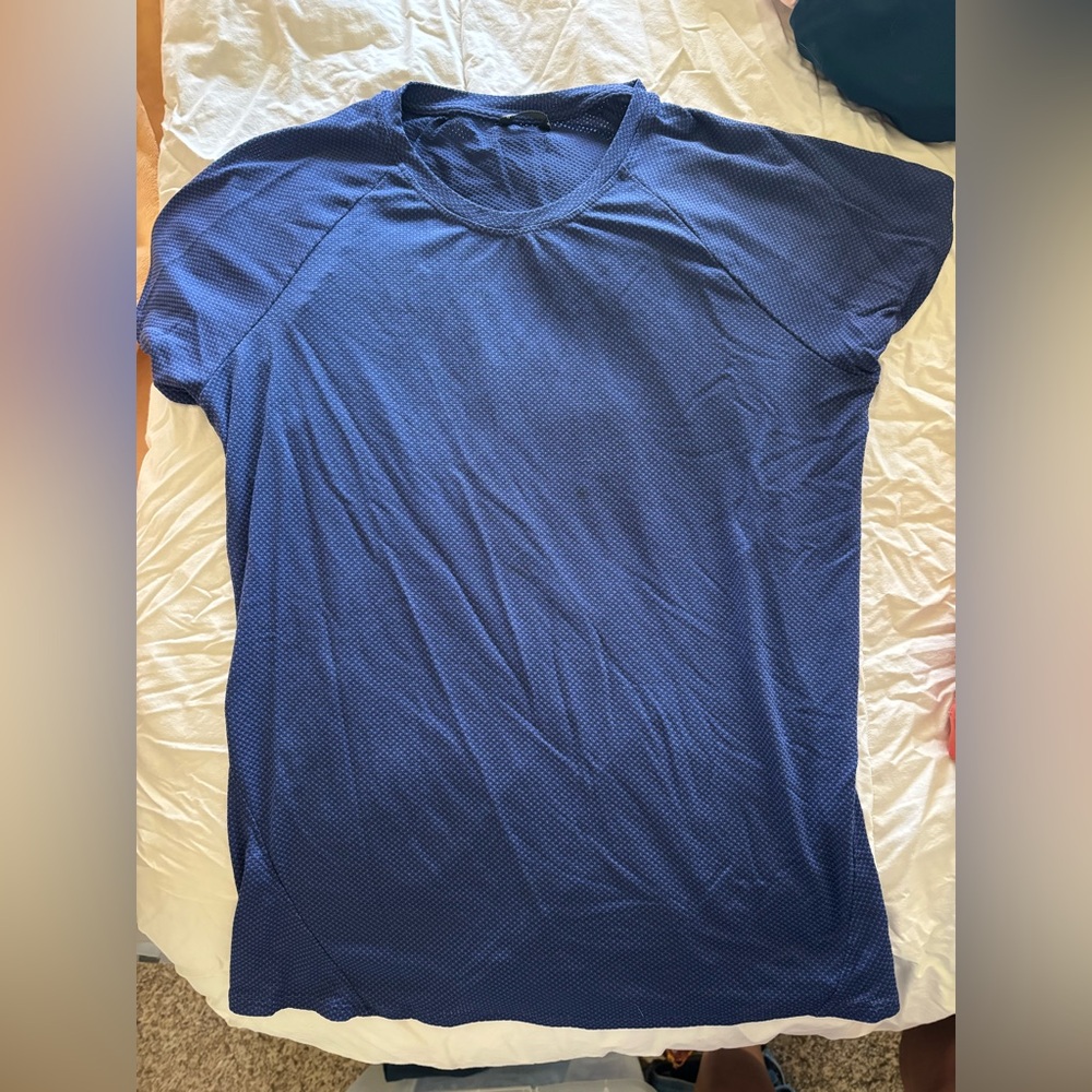 Oiselle Short Sleeved Flyout Tee - Blue size 8